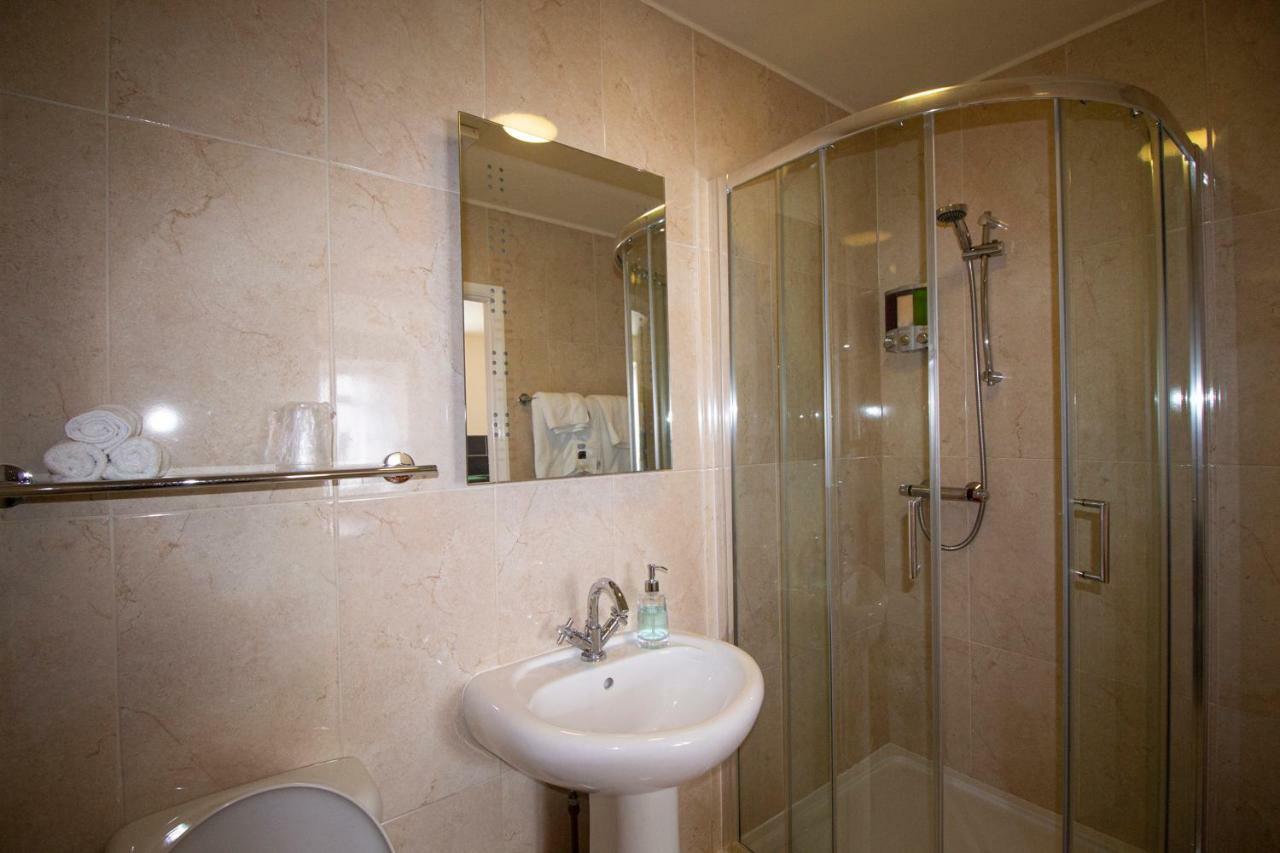 Stone House Farm Bed & Breakfast 4*